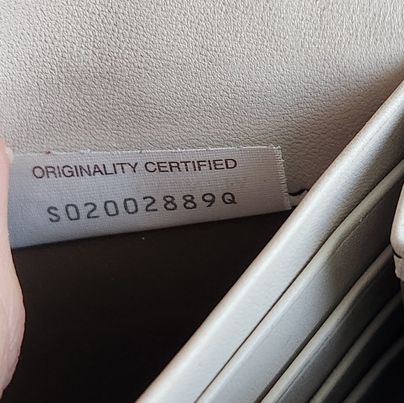 BOTTEGA VENETA Intrecciato Lambskin Leather Wallet - Picture 11 of 11